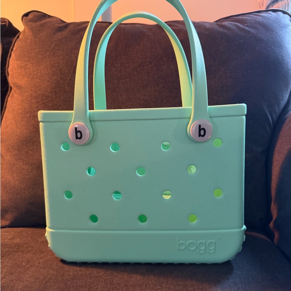 BOGG BAG Mint Green Holes Tote